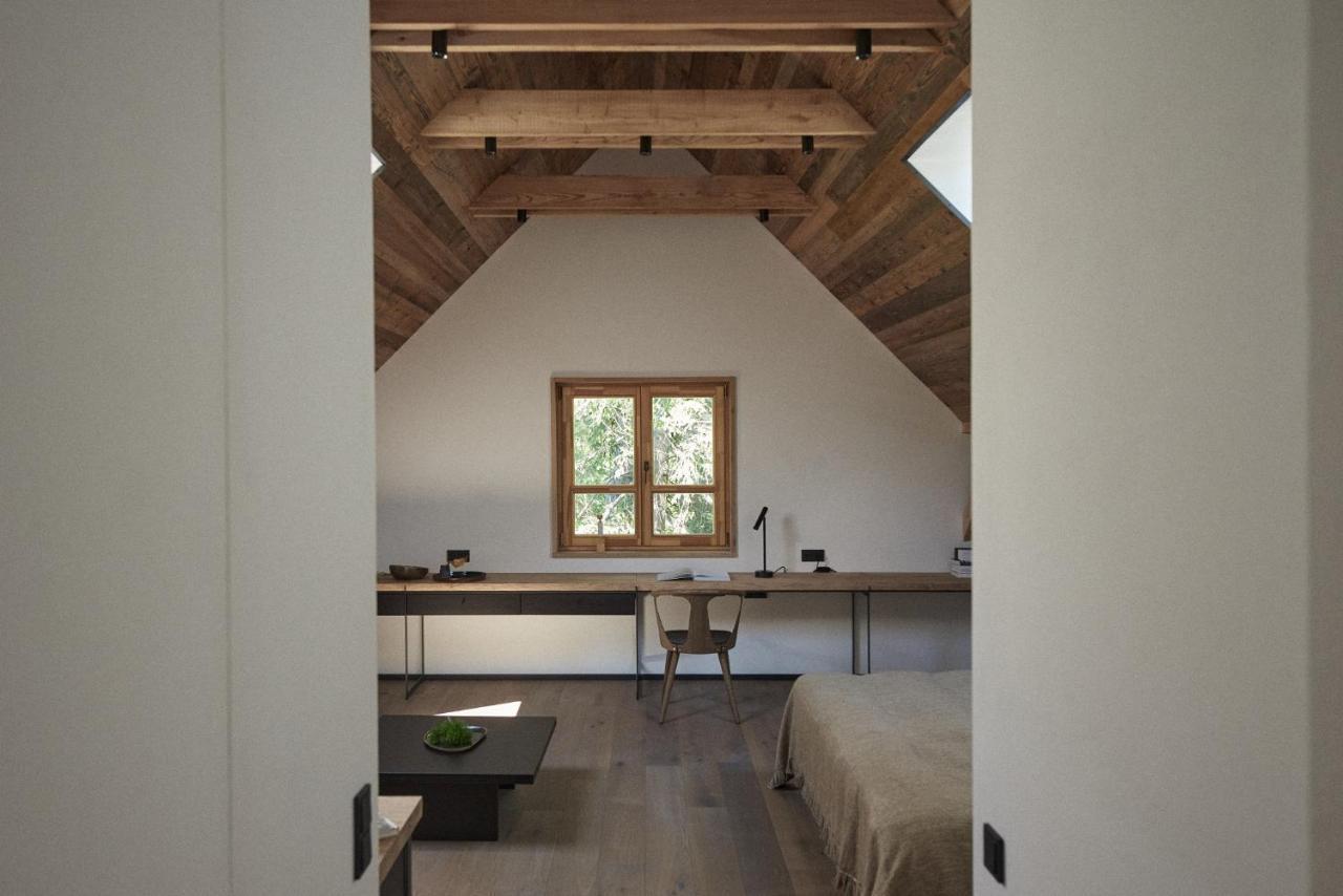 Wooden Studio Apartment Mountain View