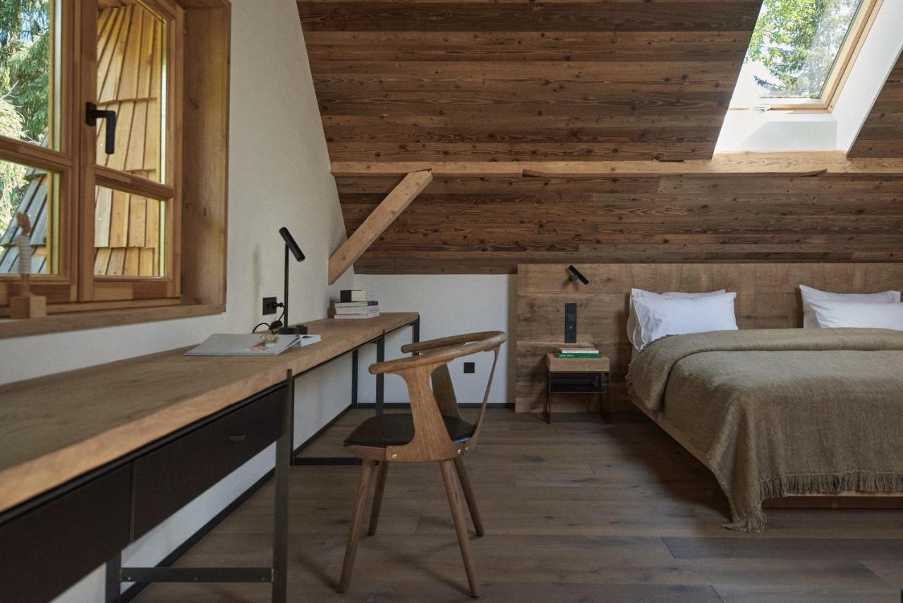 Wooden Studio Apartment Mountain View
